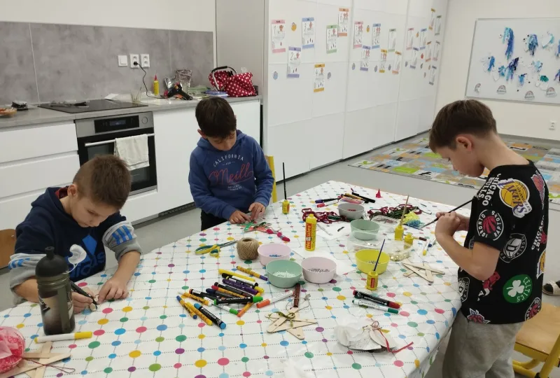 e832760586f841fb6d16ec56e9787f0b_jpeg