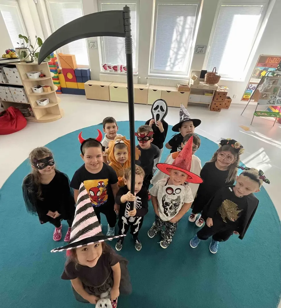 403f8471f40a37077526335a55321340_jpeg_0